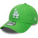 hellgrune-verstellbare-curved-cap-mit-weissem-logo-9forty-league-essential-der-los-angeles-dodgers-mlb-von-new-era