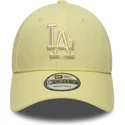 gelbe-verstellbare-curved-cap-mit-gelbem-logo-9forty-team-outline-der-los-angeles-dodgers-mlb-von-new-era