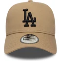 braune-gebogene-snapback-kappe-mit-schwarzem-logo-e-frame-league-essential-der-los-angeles-dodgers-mlb-von-new-era