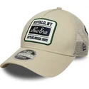 beige-trucker-cap-9forty-m-crown-a-frame-multi-patch-von-new-era