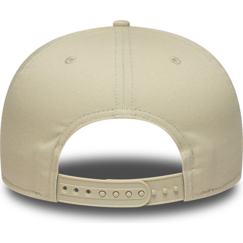 beige-flatcap-snapback-mit-weissem-logo-9fifty-league-essential-der-new-york-yankees-mlb-von-new-era