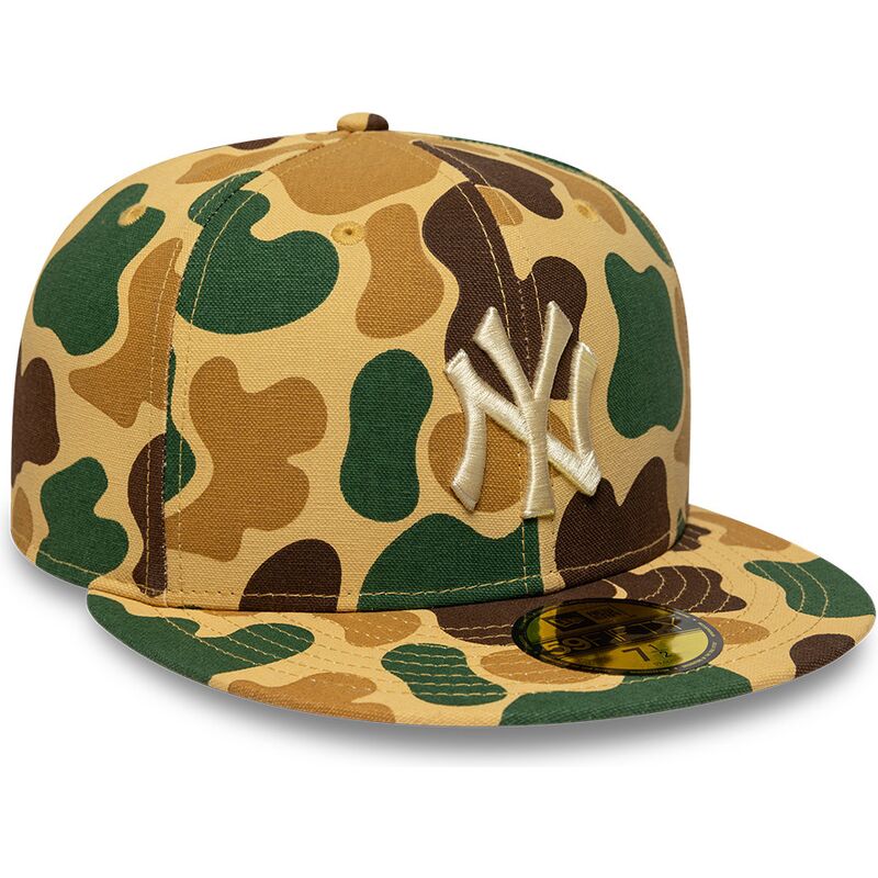 flache-kappe-camouflage-angepasst-mit-beigem-logo-59fifty-camo-von-new-york-yankees-mlb-von-new-era