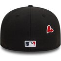 schwarze-enganliegende-59fifty-flatcap-heart-icon-der-atlanta-braves-mlb-von-new-era