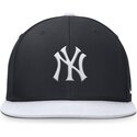 marineblaue-und-weisse-flache-snapback-kappe-fur-jungen-dri-fit-pro-structured-square-bill-von-new-york-yankees-mlb-von-nike