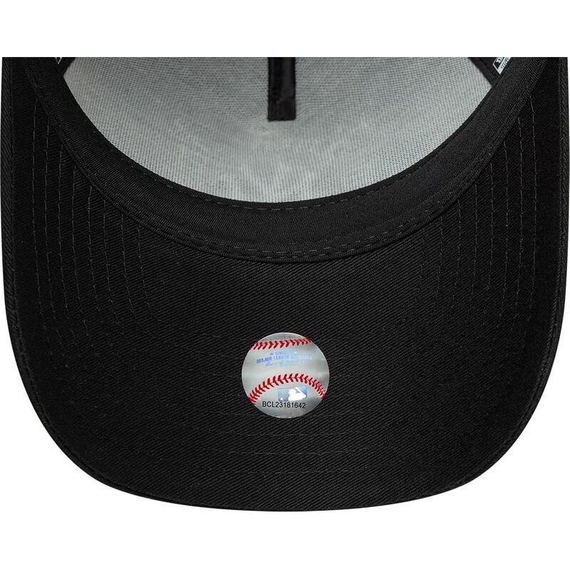 mutzen-gebogen-schwarz-snapback-a-frame-wordmark-der-new-york-yankees-mlb-von-new-era