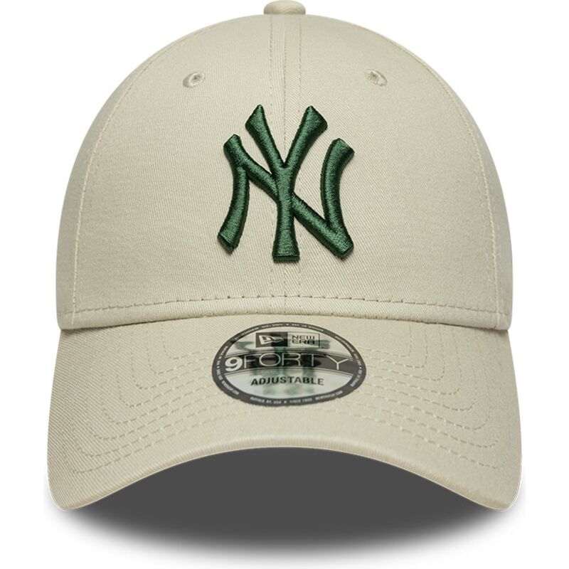 mutzen-gebogen-beige-verstellbares-band-9forty-league-essential-der-new-york-yankees-mlb-von-new-era