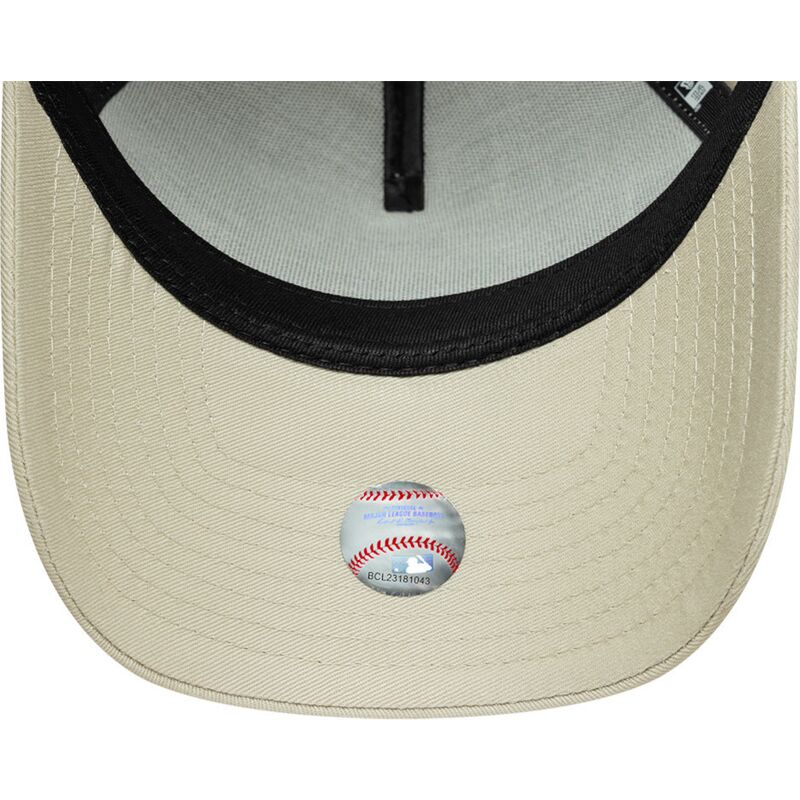 mutzen-gebogen-beige-snapback-dorado-e-frame-metallic-outline-der-new-york-yankees-mlb-von-new-era