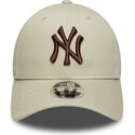 mutzen-gebogen-beige-snapback-9forty-m-crown-der-new-york-yankees-mlb-von-new-era