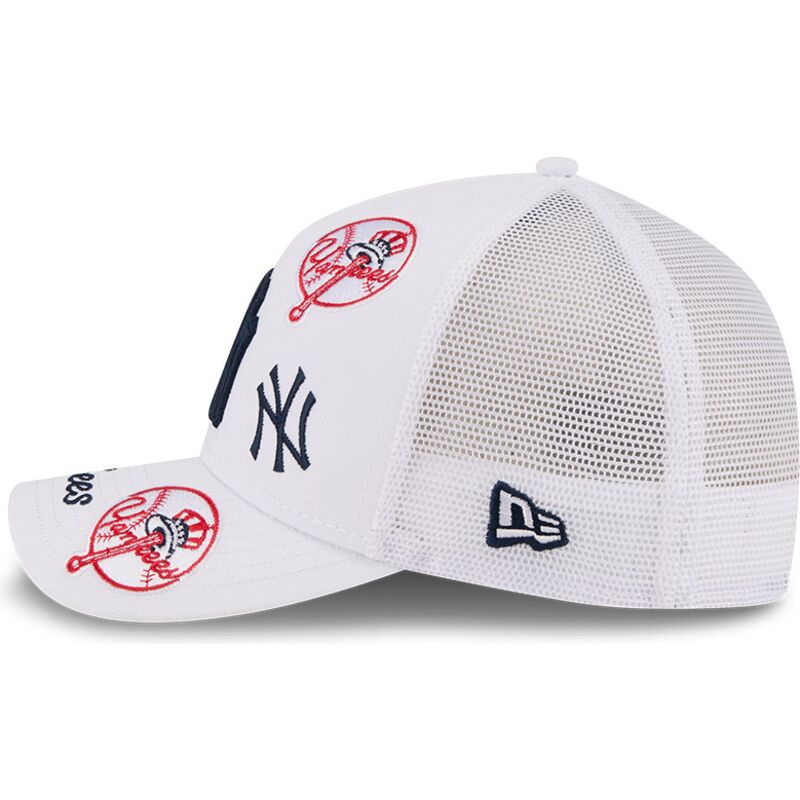 mutzen-gebogen-weiss-snapback-9forty-m-crown-a-frame-all-over-der-new-york-yankees-mlb-von-new-era mutzen-gebogen-weiss-snapback-9forty-m-crown-a-frame-all-over-der-new-york-yankees-mlb-von-new-era