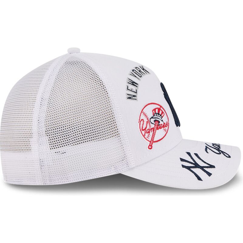 mutzen-gebogen-weiss-snapback-9forty-m-crown-a-frame-all-over-der-new-york-yankees-mlb-von-new-era mutzen-gebogen-weiss-snapback-9forty-m-crown-a-frame-all-over-der-new-york-yankees-mlb-von-new-era