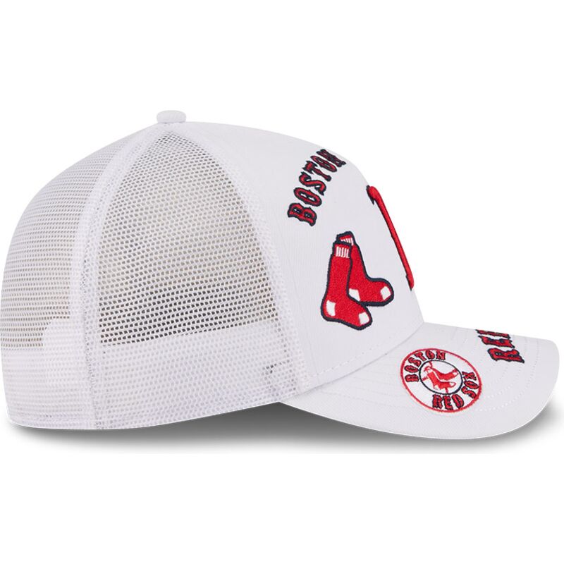 mutzen-gebogen-weiss-snapback-9forty-m-crown-a-frame-all-over-der-boston-red-sox-mlb-von-new-era