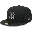 mutzen-flach-schwarz-angepasst-59fifty-side-script-der-new-york-yankees-mlb-von-new-era