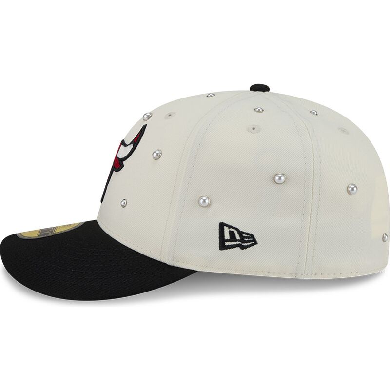 mutzen-gebogen-beige-angepasst-59fifty-beads-na-lifestyle-f1-der-chicago-bulls-nba-von-new-era