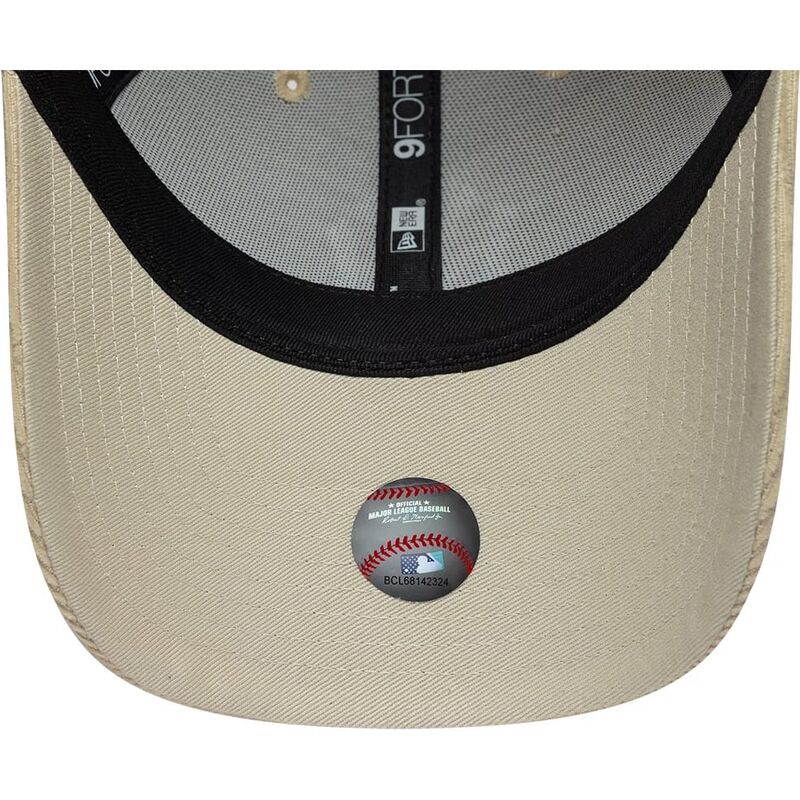 mutzen-gebogen-beige-snapback-9forty-entry-cord-der-new-york-yankees-mlb-von-new-era