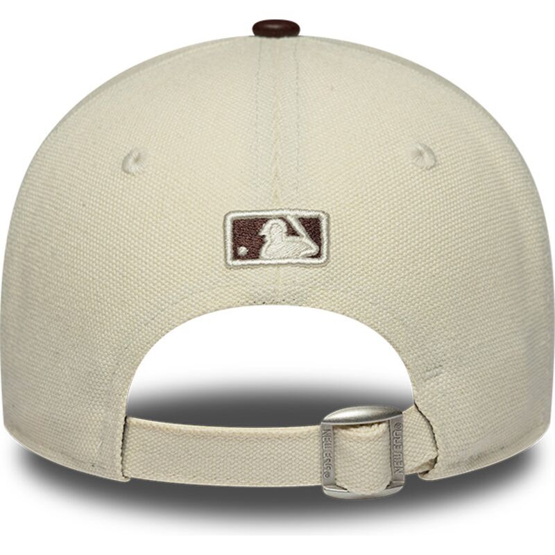 mutzen-gebogen-beige-verstellbares-band-9forty-m-crown-fabric-mix-der-new-york-yankees-mlb-von-new-era