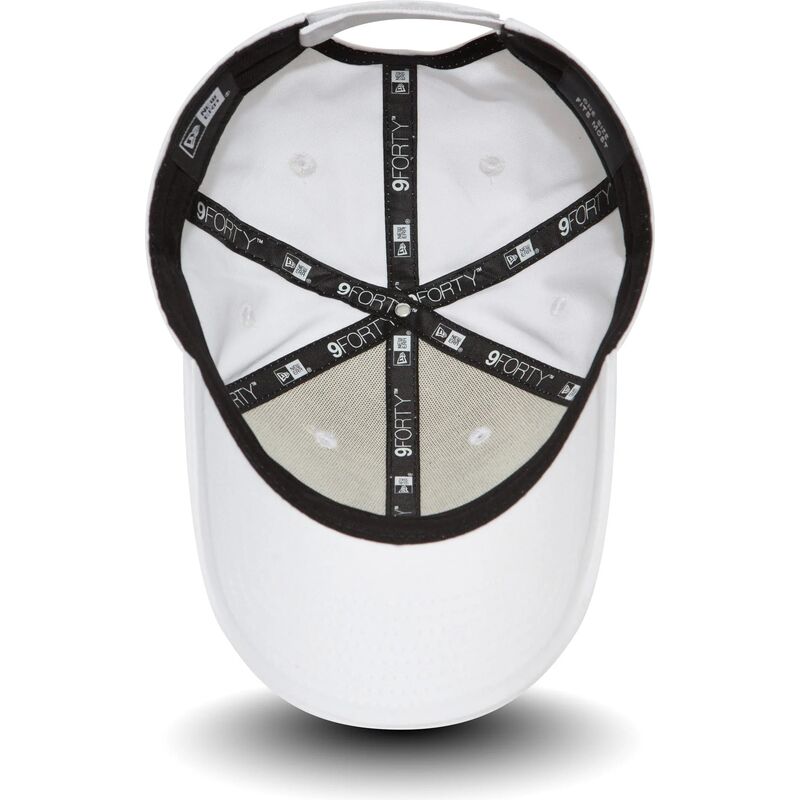 weisse-verstellbare-curved-cap-9forty-basic-flag-von-new-era