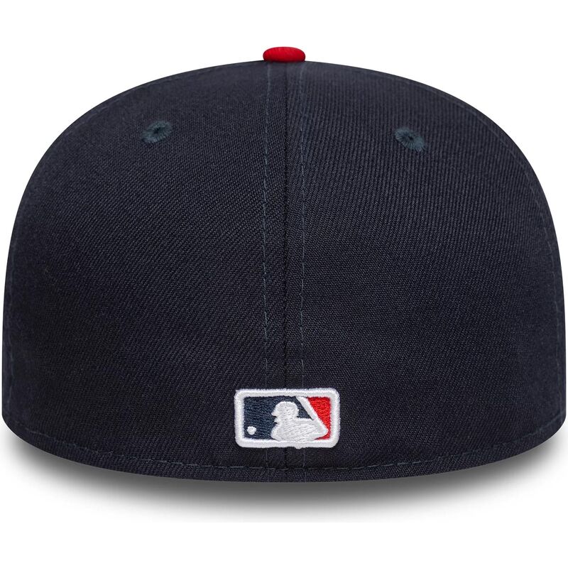 marineblaue-und-rote-anliegende-flat-cap-59fifty-ac-perf-der-atlanta-braves-mlb-von-new-era marineblaue-und-rote-anliegende-flat-cap-59fifty-ac-perf-der-atlanta-braves-mlb-von-new-era