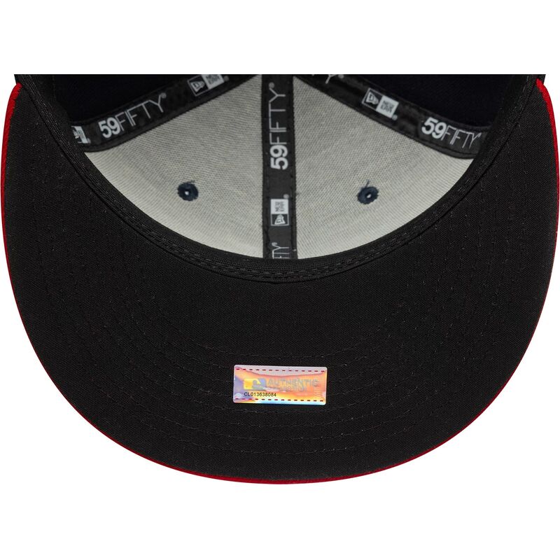 marineblaue-und-rote-anliegende-flat-cap-59fifty-ac-perf-der-atlanta-braves-mlb-von-new-era marineblaue-und-rote-anliegende-flat-cap-59fifty-ac-perf-der-atlanta-braves-mlb-von-new-era