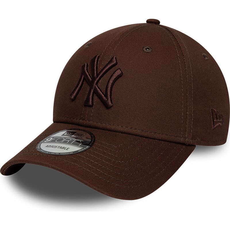 mutzen-gebogen-braun-verstellbares-band-9forty-league-essential-der-new-york-yankees-mlb-von-new-era