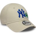 mutzen-gebogen-beige-verstellbares-band-9forty-monster-icon-der-new-york-yankees-mlb-von-new-era