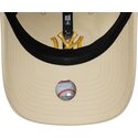 mutzen-gebogen-beige-verstellbares-band-dorado-9twenty-league-essential-der-new-york-yankees-mlb-von-new-era