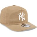 mutzen-gebogen-beige-snapback-19twenty-precurved-der-new-york-yankees-mlb-von-new-era