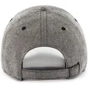 schwarze-kappe-mit-gebogenem-schirm-und-grossem-mlb-new-york-yankees-logo-von-47-brand